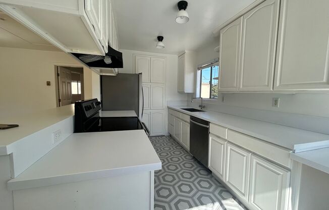 370 Obispo Ave Long Beach, CA 90814