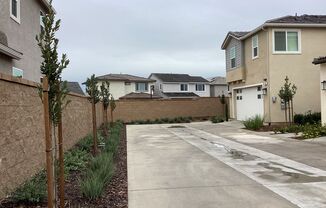 3 beds, 2.5 baths, $2,395