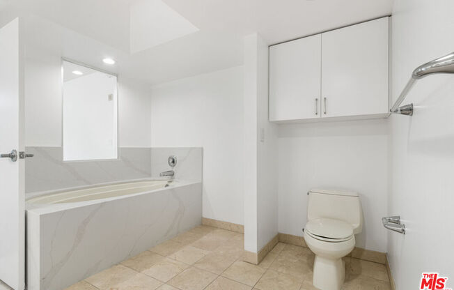 2 beds, 3 baths, 1,434 sqft, $8,000, Unit 1631