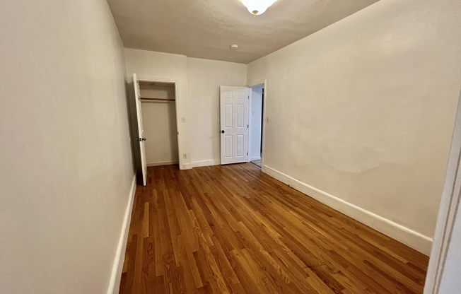 3 beds, 2 baths, 1,100 sqft, $3,300, Unit 185