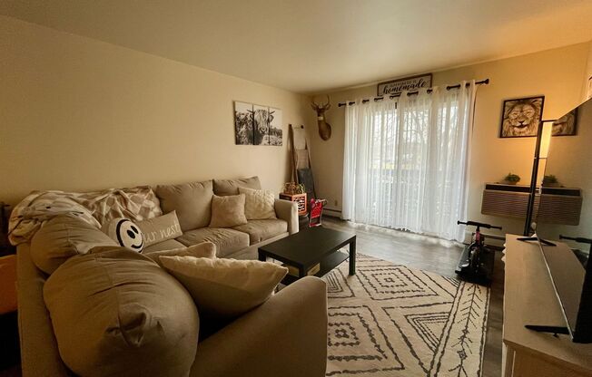 11322 W National Ave