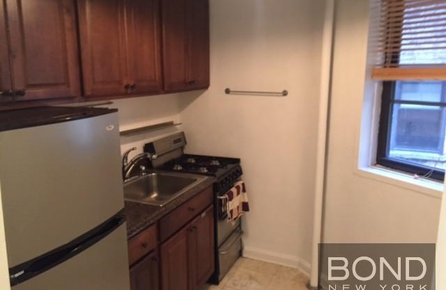 Studio, 1 bath, $2,450, Unit 2F