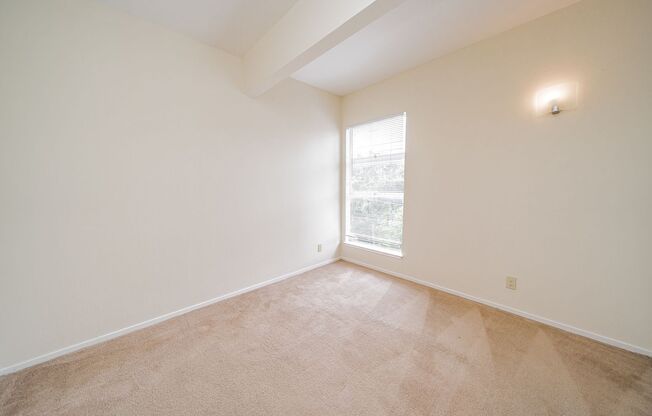 1 bed, 1 bath, $1,595, Unit 6