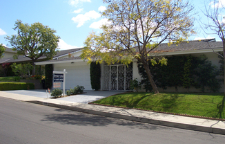 GORGEOUS LOS FELIZ Exclusive Home with Spectacular City Views! NEWLY RENOVATED 4 BED 4 BATH Estate