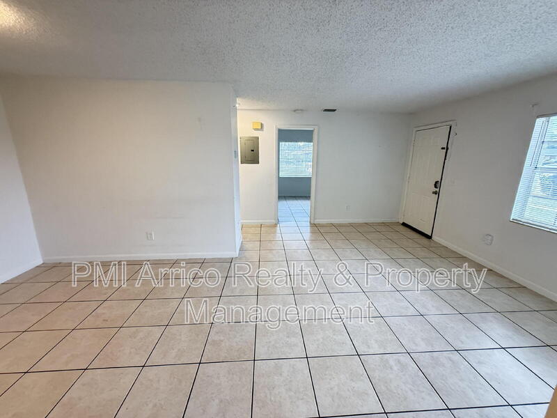 3249 BLOOMINGDALE VILLA CT