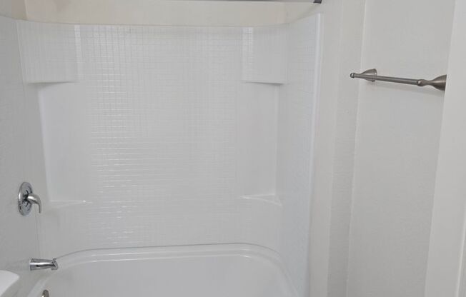 1 bed, 1 bath, 500 sqft, $1,825, Unit 71-29