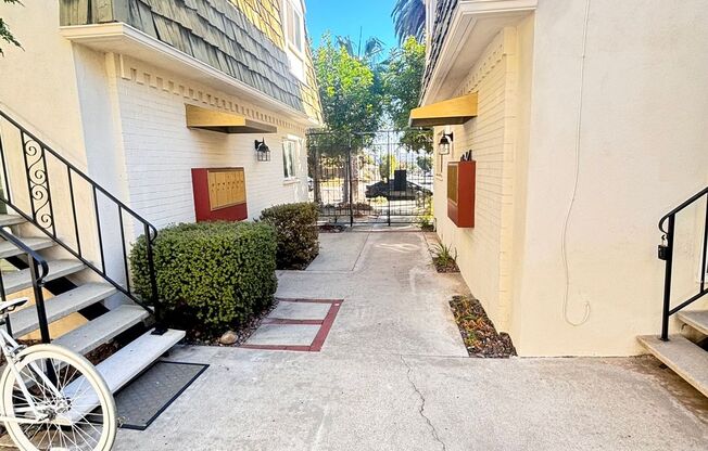 2 beds, 2 baths, $3,195