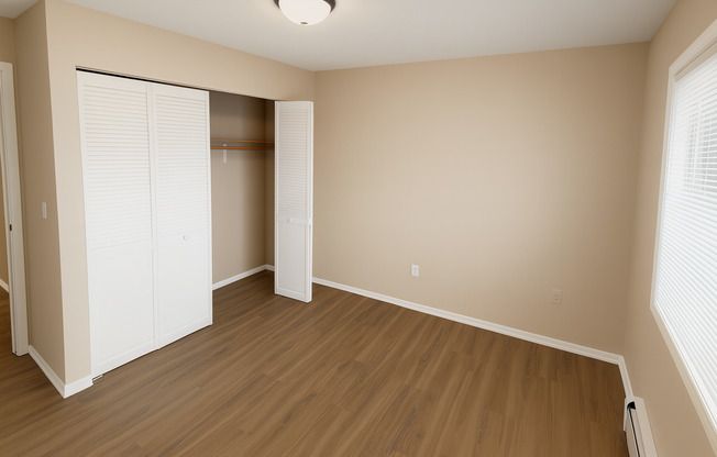 2 beds, 1 bath, 850 sqft, $1,299, Unit 404