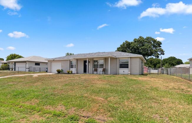 Cozy Palm Bay with Large Bonus Room