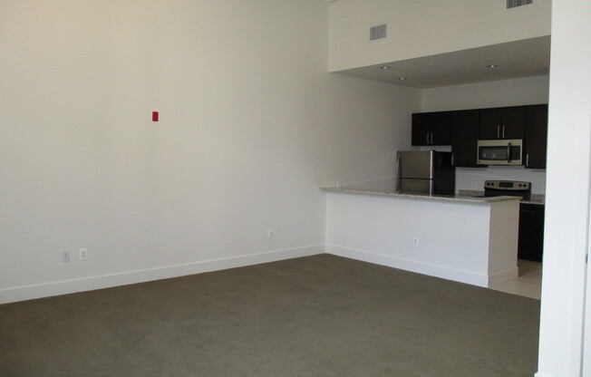 Studio, 1 bath, 640 sqft, $849, Unit 401