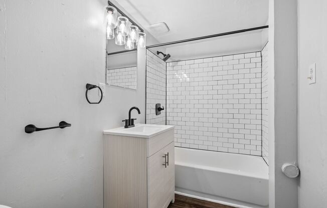 1821-1823 Niggel Street