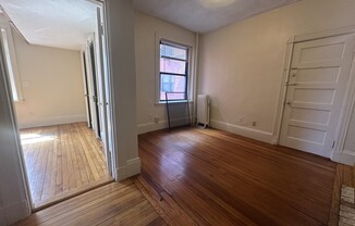 1 bed, 1 bath, 400 sqft, $2,100, Unit 2