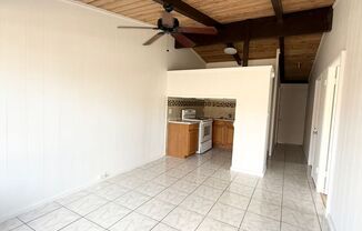 Aliamanu/Salt Lake - 2 bedroom 1 bath Duplex