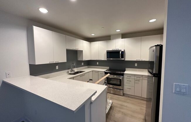 1 bed, 1.5 baths, 872 sqft, $2,449, Unit Unit 204