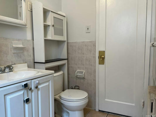 2 beds, 1 bath, $2,950