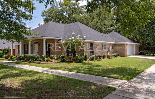 Beautiful 3 Bedroom/3 Bathroom Home in Semmes!