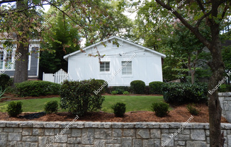 712 HIGHLAND AVE NE