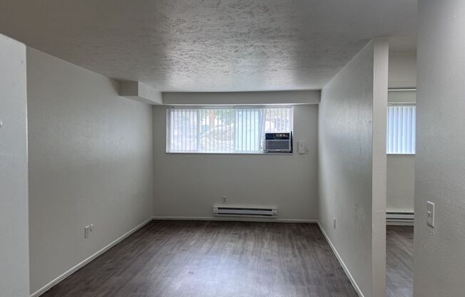 2 beds, 1 bath, 700 sqft, $1,250, Unit 01A