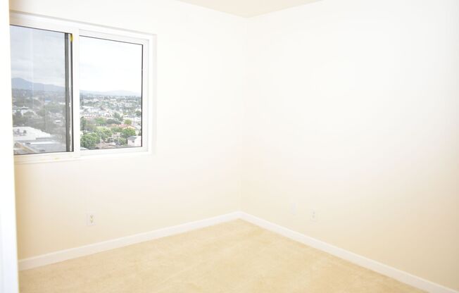 2 beds, 1 bath, $2,200, Unit UNIT 909