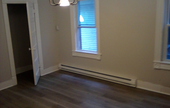 325 CEDAR AVE