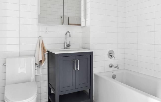 Studio, 1 bath, 289 sqft, $2,521, Unit 1-C