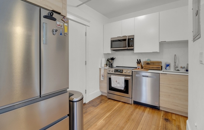 1 bed, 1 bath, $3,200, Unit 401