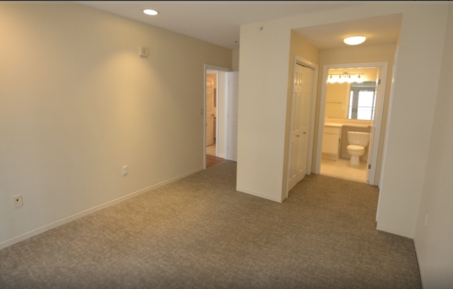 2 beds, 2 baths, 968 sqft, $4,675, Unit 605