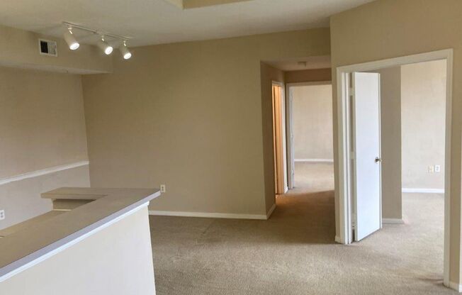 2 bd / 1 ba in Palms Club Community