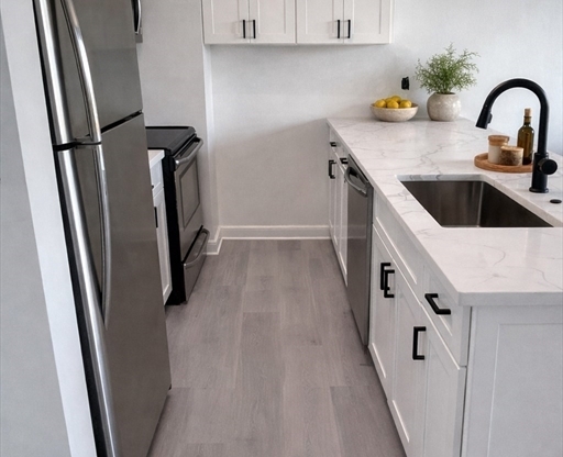 1 bed, 1 bath, 613 sqft, $4,300, Unit 809