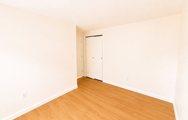 2 beds, 1 bath, 799 sqft, $2,400, Unit L2
