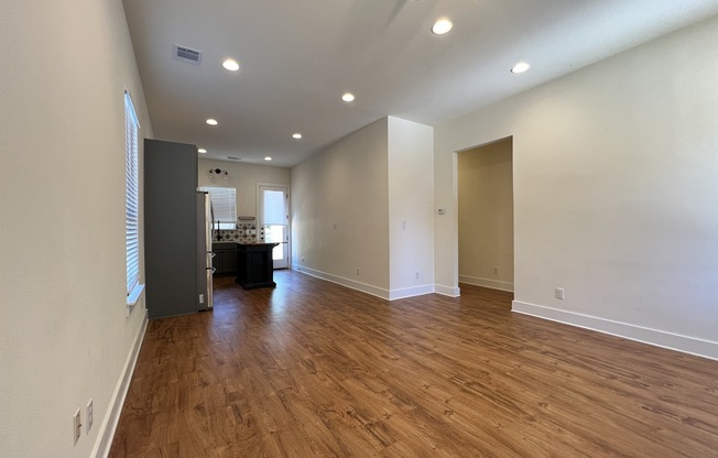 118 STELLA ST