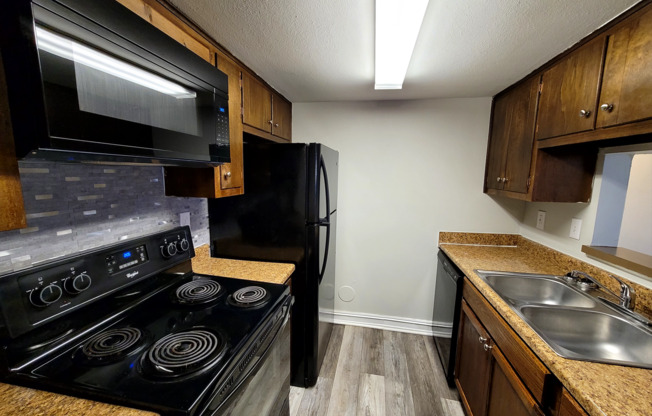 2 beds, 1 bath, $1,195, Unit 4440  Flowerdale Apt D