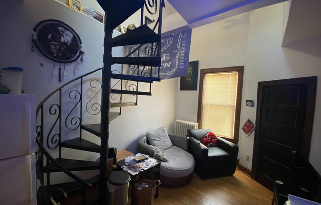 2 Langdon St.