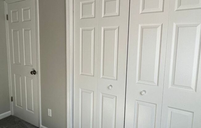 1 bed, 1 bath, 665 sqft, $1,000, Unit 77