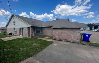 1623 Breezy Dr.