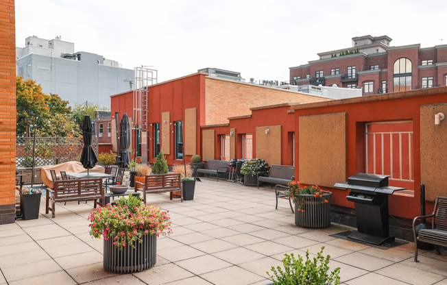 234 SKILLMAN AVE