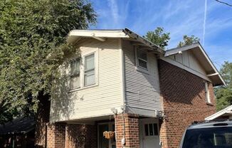 1618 S Madison Unit B