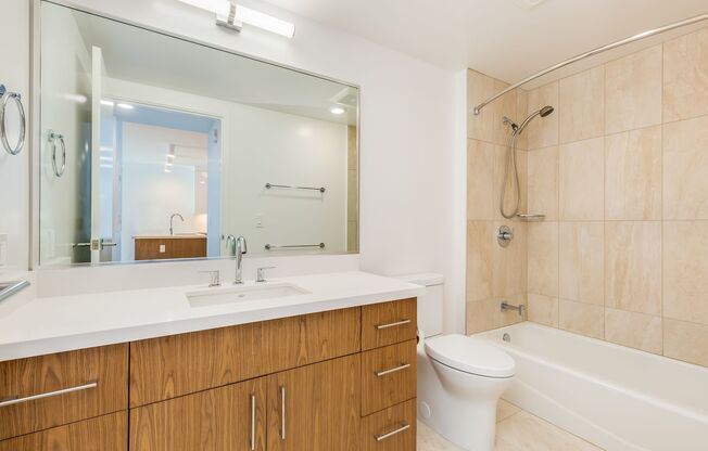 1 bed, 1 bath, $3,300, Unit # 1208