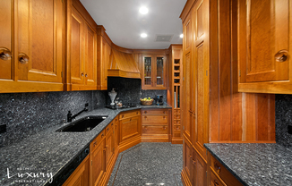 2 beds, 2 baths, 1,923 sqft, $25,000, Unit 54J