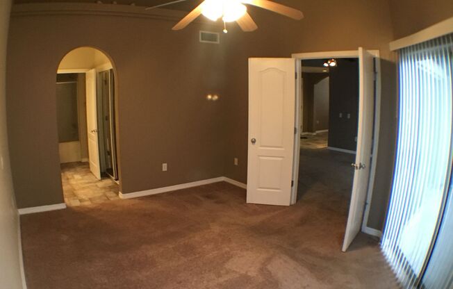 2 beds, 2 baths, $2,000, Unit # 257
