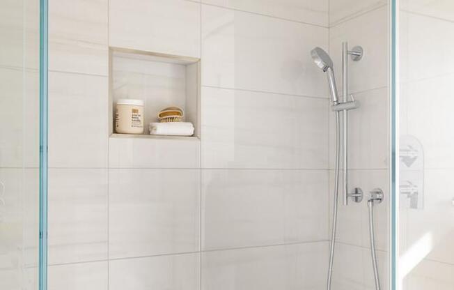 2 beds, 2 baths, $7,795, Unit 34A