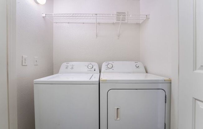 2 beds, 2 baths, $1,600