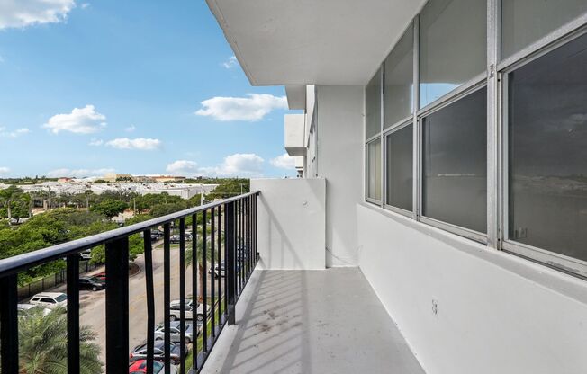 1 bed, 1.5 baths, 780 sqft, $1,850, Unit 210N