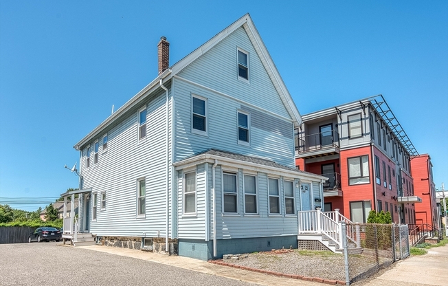 1457 HYDE PARK AVE