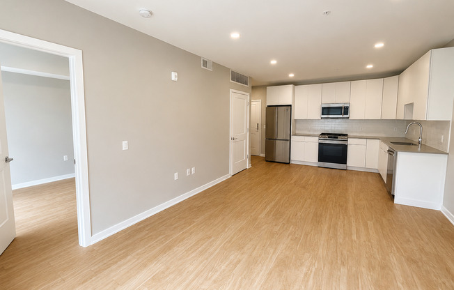 1 bed, 1 bath, 559 sqft, $2,675, Unit 417