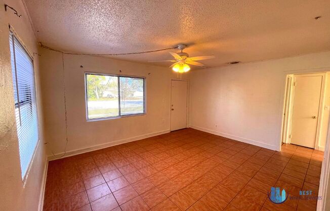 3 beds, 1 bath, $1,600