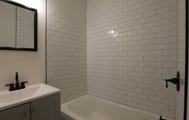 Newly renovated 2bedroom 1 bathroom for rent!