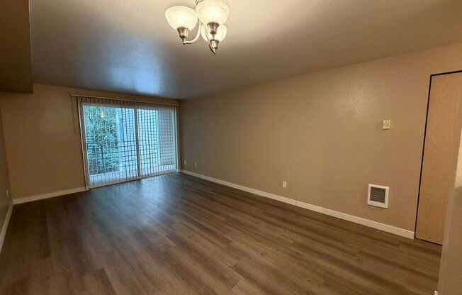 1 bed, 1 bath, 715 sqft, $1,795, Unit 327
