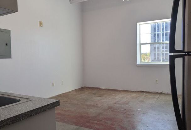 Studio, 1 bath, 669 sqft, $1,245, Unit 420