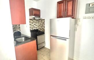 413 E 70 ST